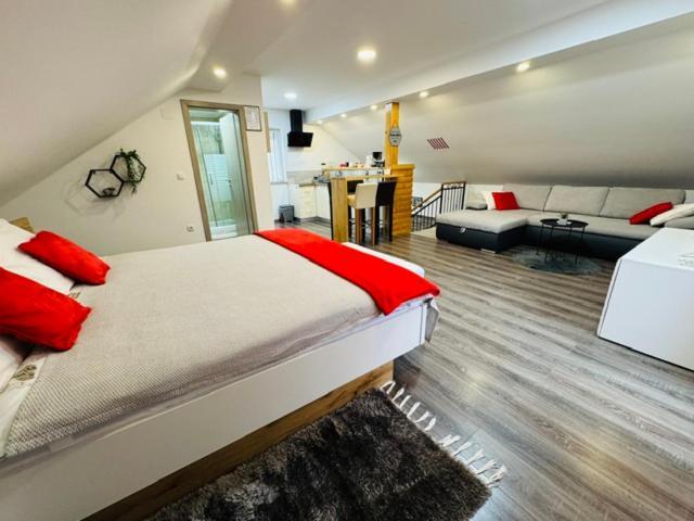 Apartments Paradise Licko Petrovo Selo エクステリア 写真