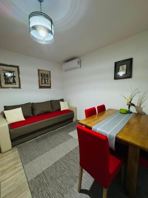 Apartments Paradise Licko Petrovo Selo エクステリア 写真