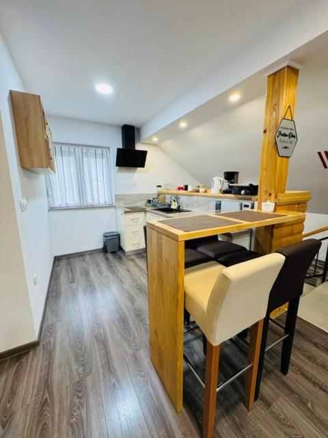 Apartments Paradise Licko Petrovo Selo エクステリア 写真